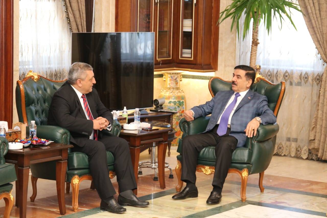 Ամբողջ ալբոմ