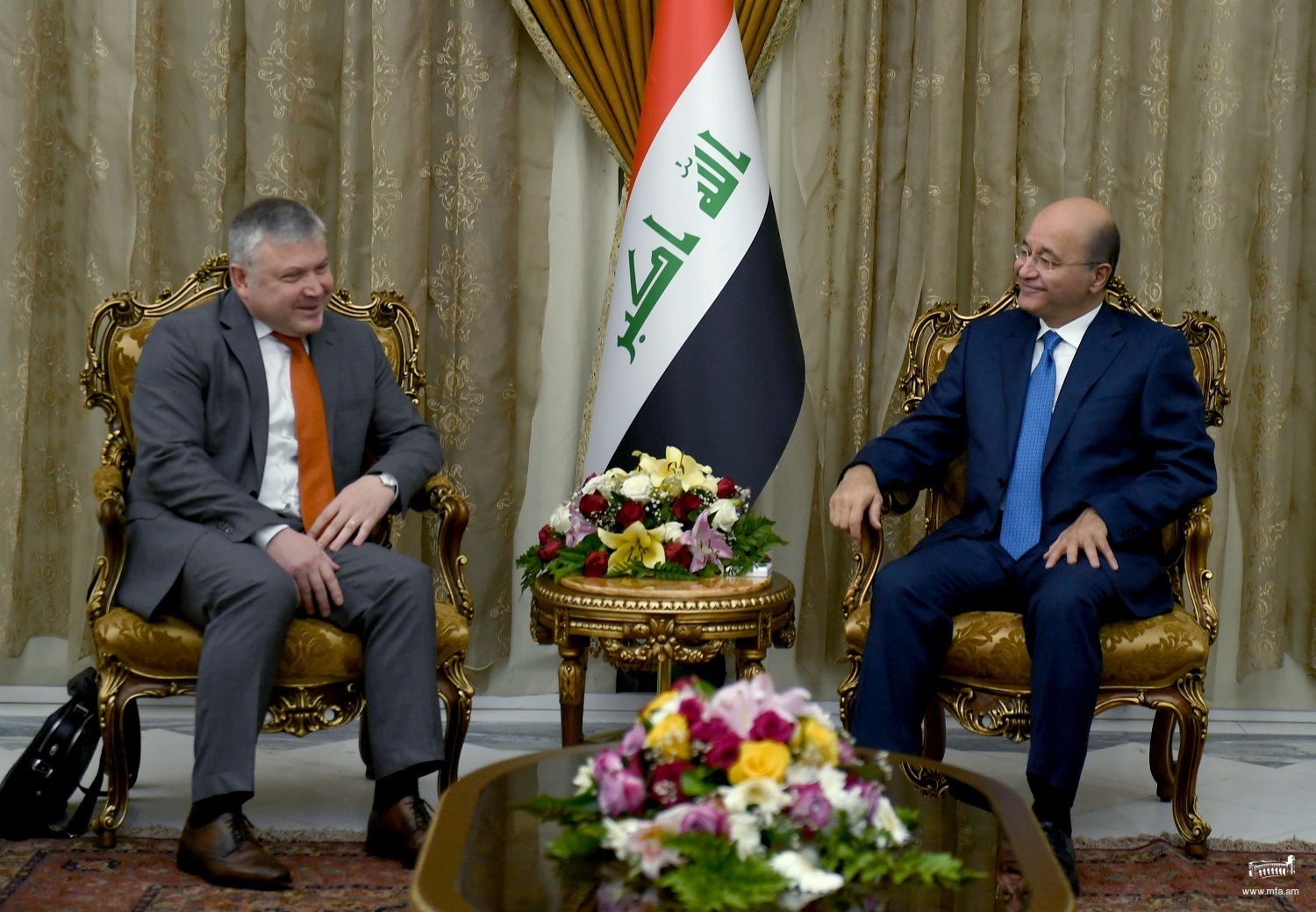 استقبل فخامة رئيس جمهورية العراق السيد برهم صالح السيد كارين كريكوريان ، سفير جمهورية أرمينيا المنتهية ولايته في العراق